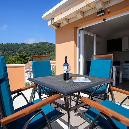 Stermasi * Saplunara